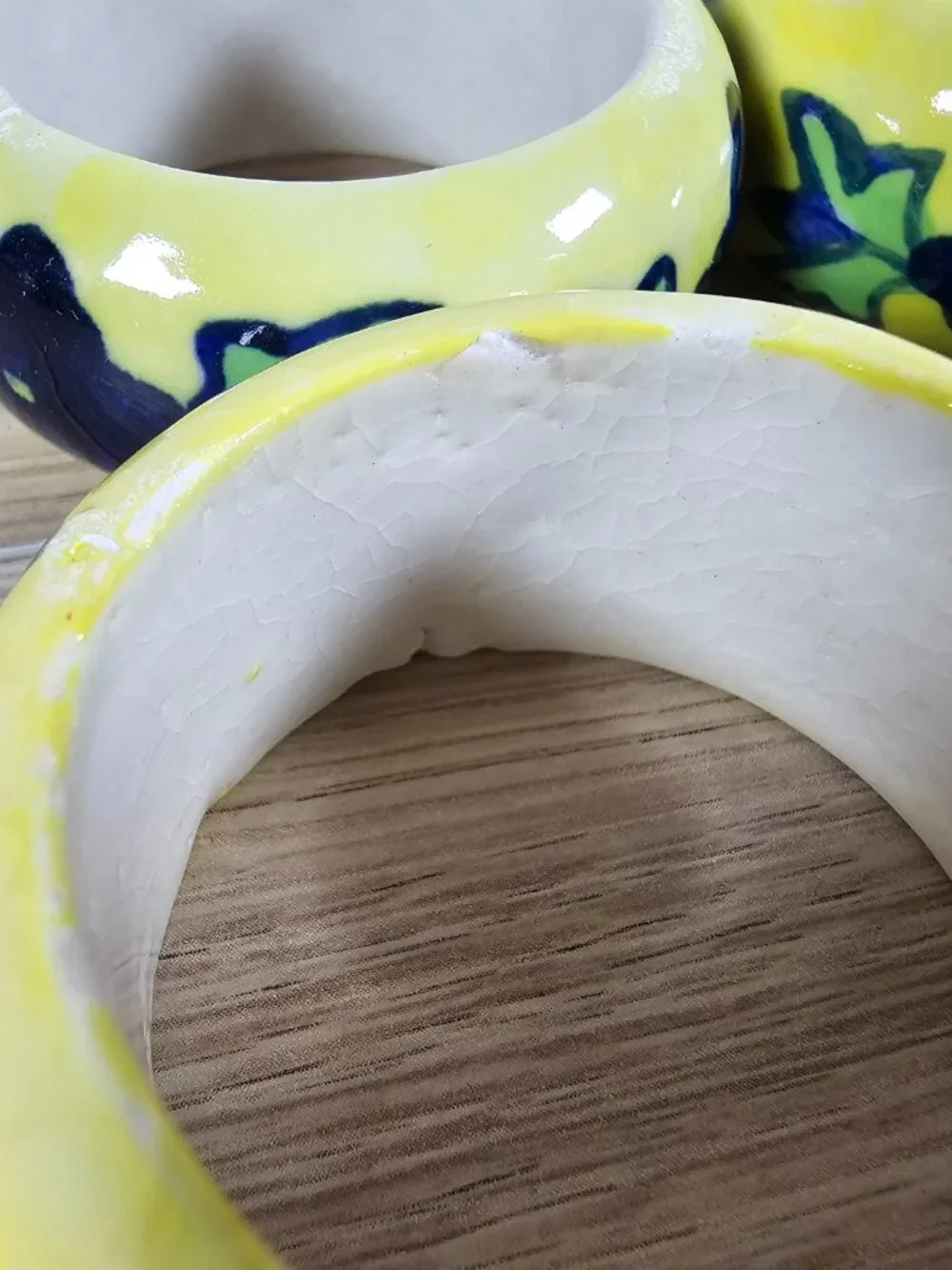 Pier 1 Napkin Rings Set of 4 Ceramic Yellow Blue Floral Boho Grandma *FLAWS